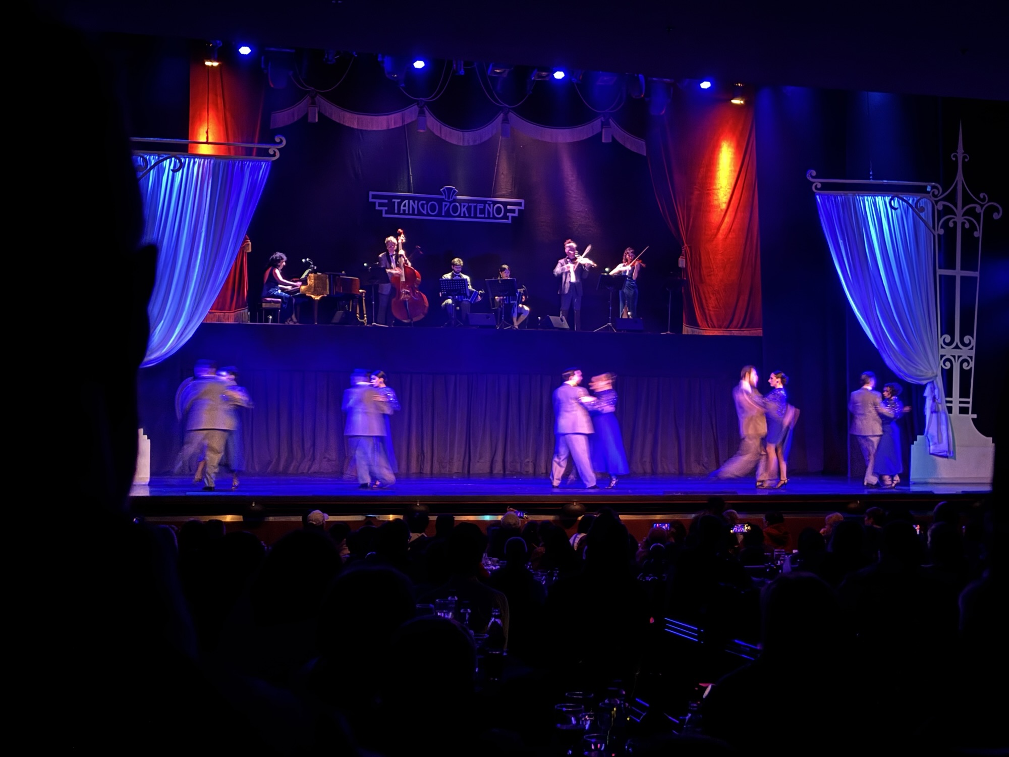 Culture vultures land in Buenos Aries