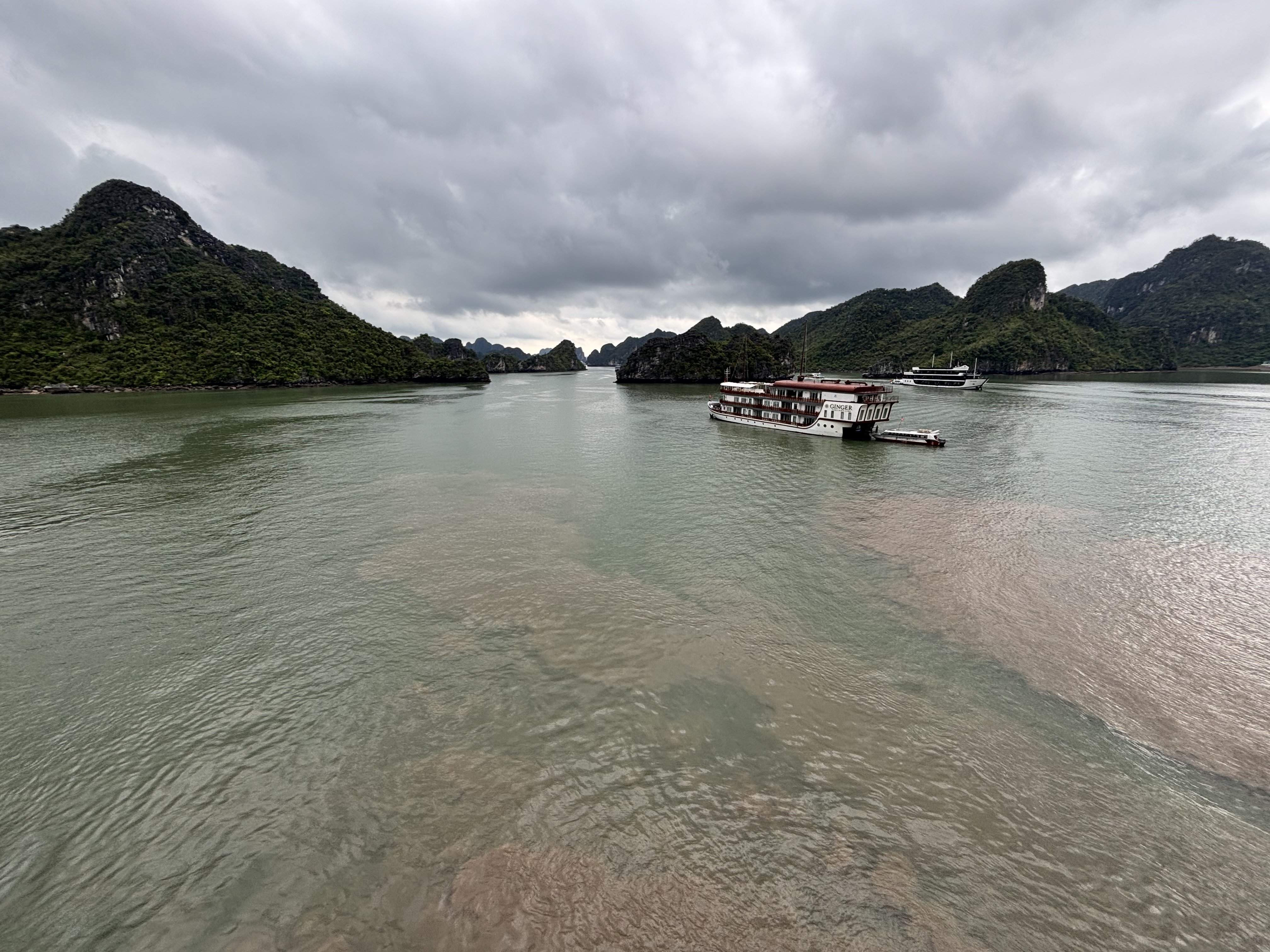 Ha Long Bay cruise – a bit of 5* luxury